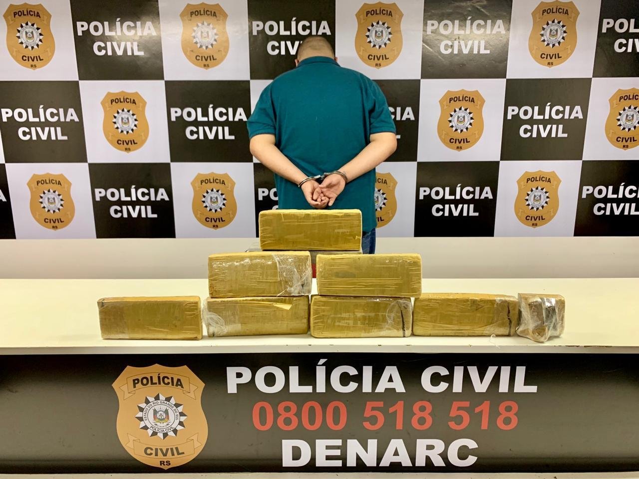 Quatro quilos de maconha foram apreendidos no bairro Humait&aacute;