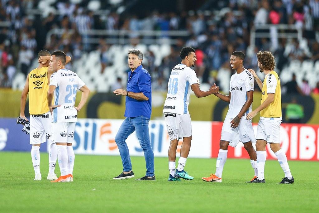 Renato Portaluppi comemorou o crescimento do Gr&ecirc;mio no Brasileiro, mesmo com muitos desfalques