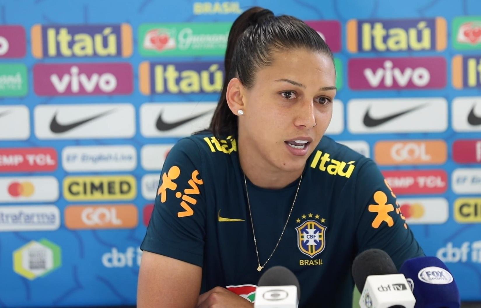 Bia diz que Brasil ser&aacute; ofensivo contra It&aacute;lia no Mundial