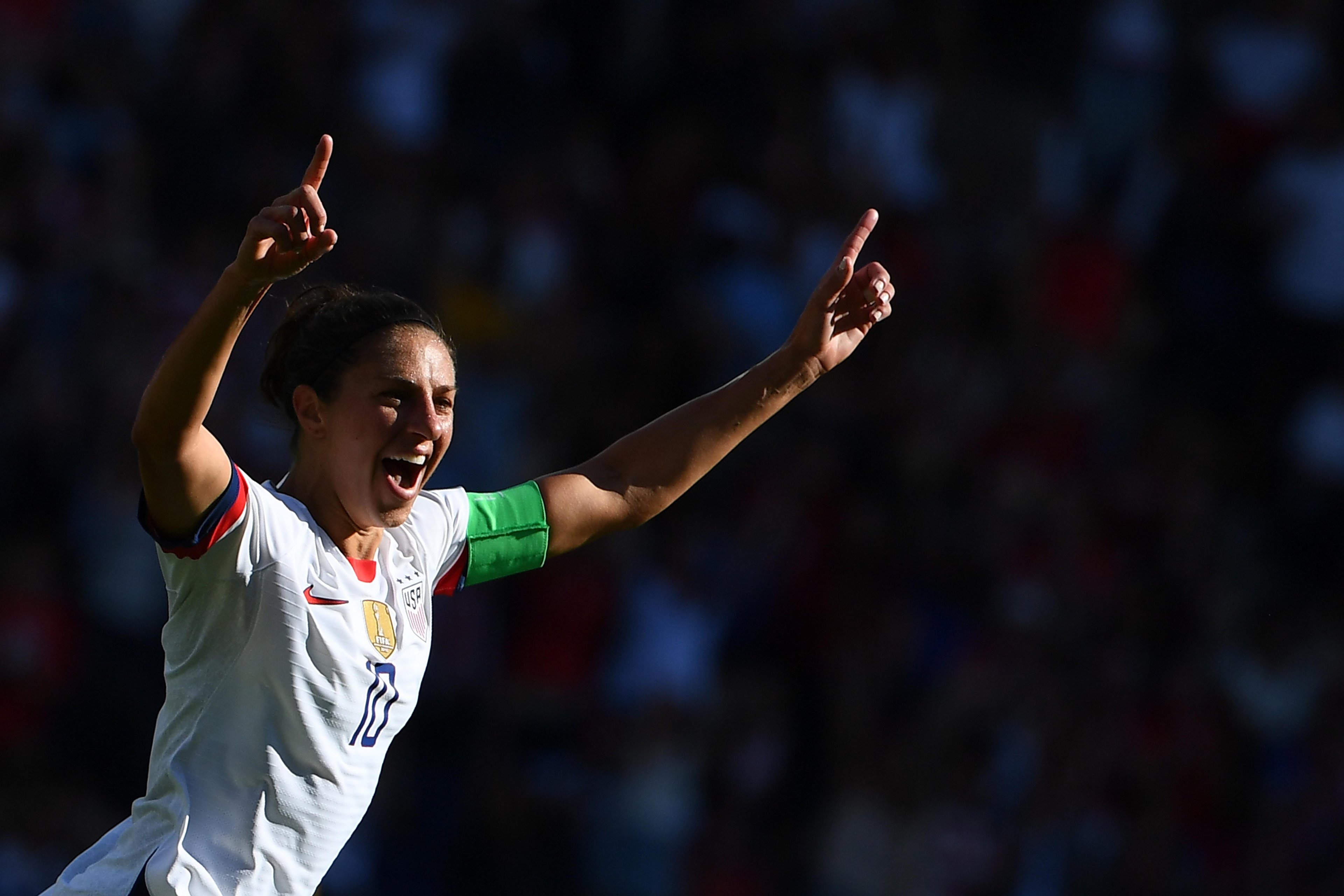 Carli Lloyd foi a destaque da partida