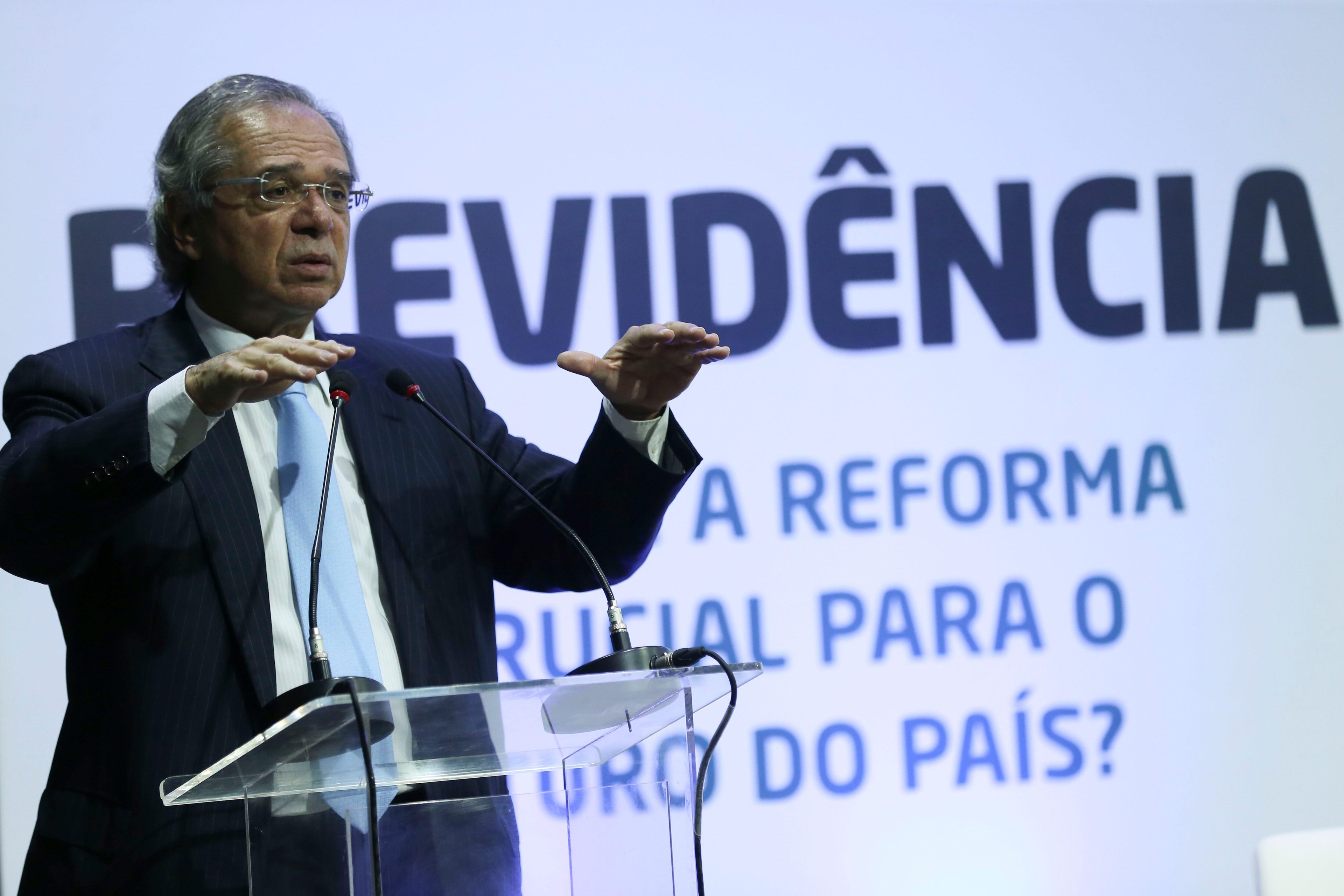 Ministro teria demonstrado insatisfa&ccedil;&atilde;o com alguns pontos do texto