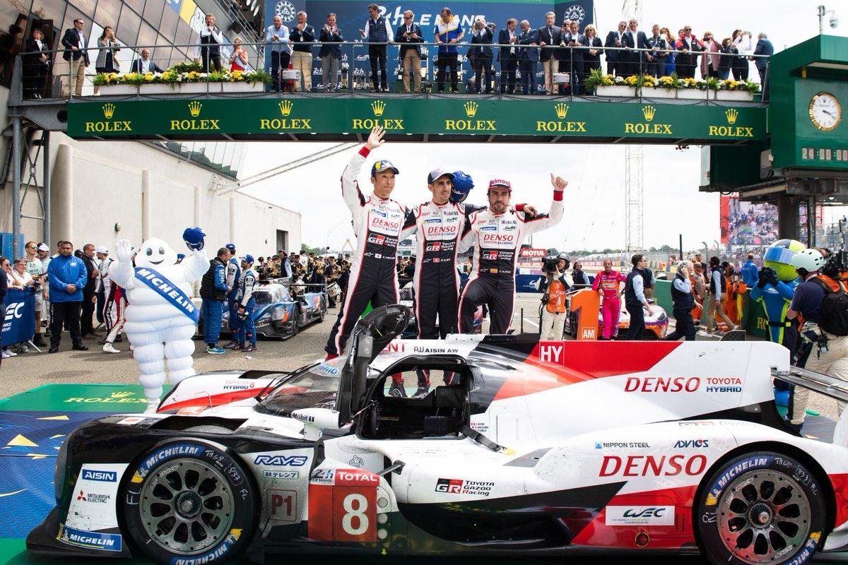 Erro com carro #7 entregou vit&oacute;ria para o #8 de Nakajima, Buemi e Alonso