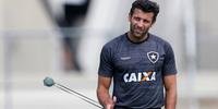 Treinador trabalhou no Vasco e no Botafogo, recentemente