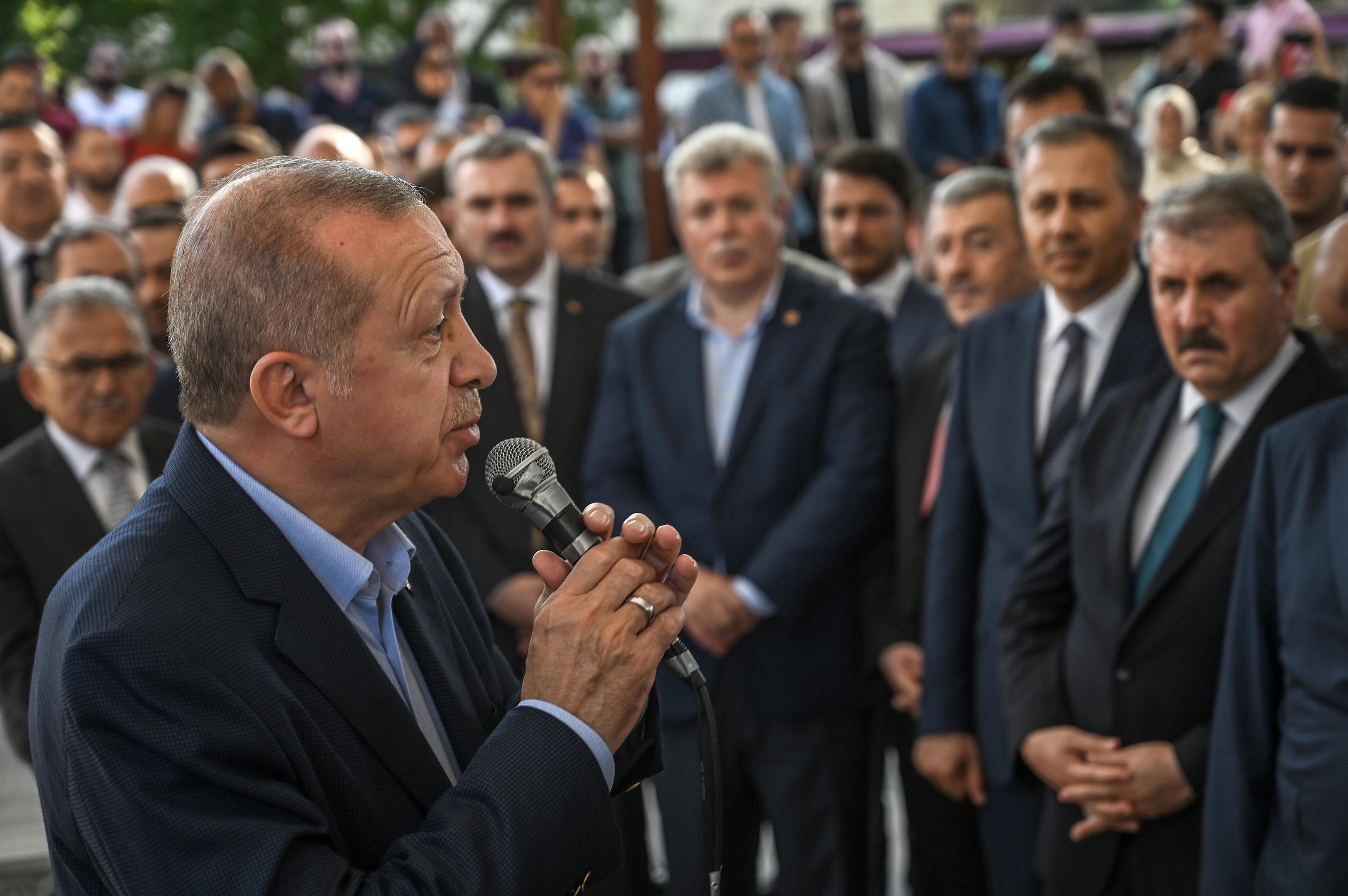Na ter&ccedil;a-feira, Erdogan participou de homenagem a Mursi em Istambul