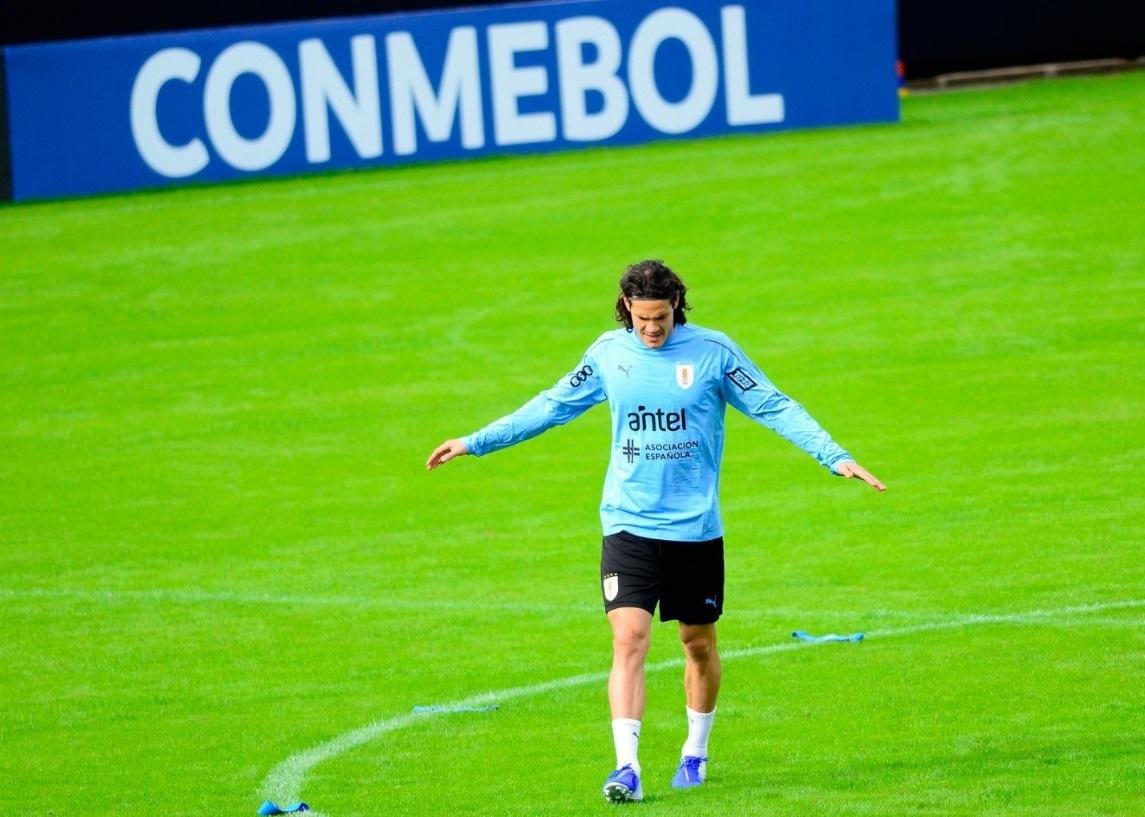 Atacante Cavani deve deixar o PSG e pode ir para a Am&eacute;rica do Sul
