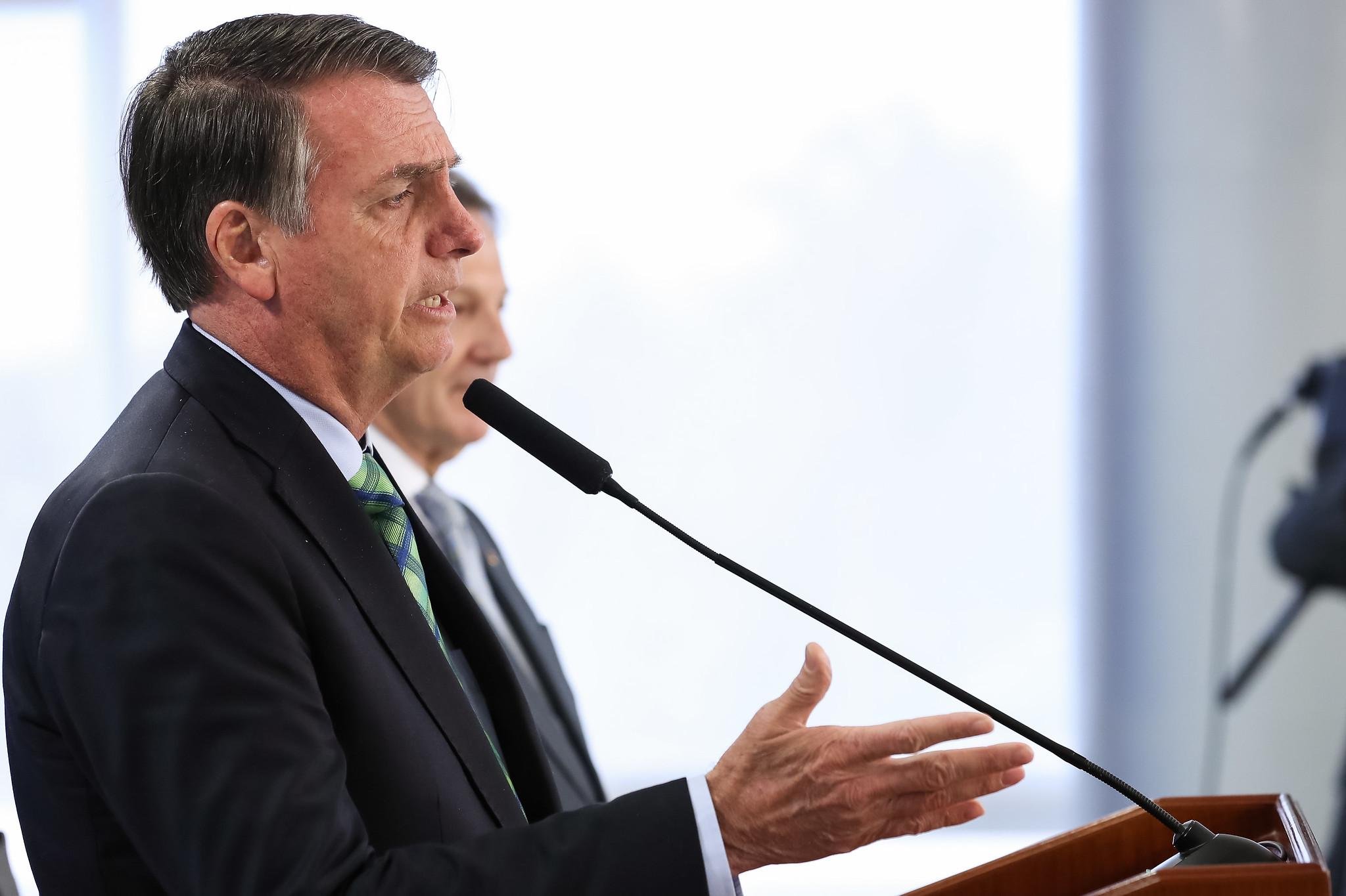 Bolsonaro analisou que inexperi&ecirc;ncia da gest&atilde;o em um primeiro momento causou erros