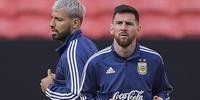 Argentina de Messi e Agüero entra em campo pressionada na Arena