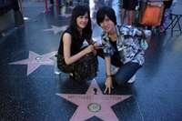 Estrela na Calçada da Fama de Michael Jackson continua atraindo fãs do cantor