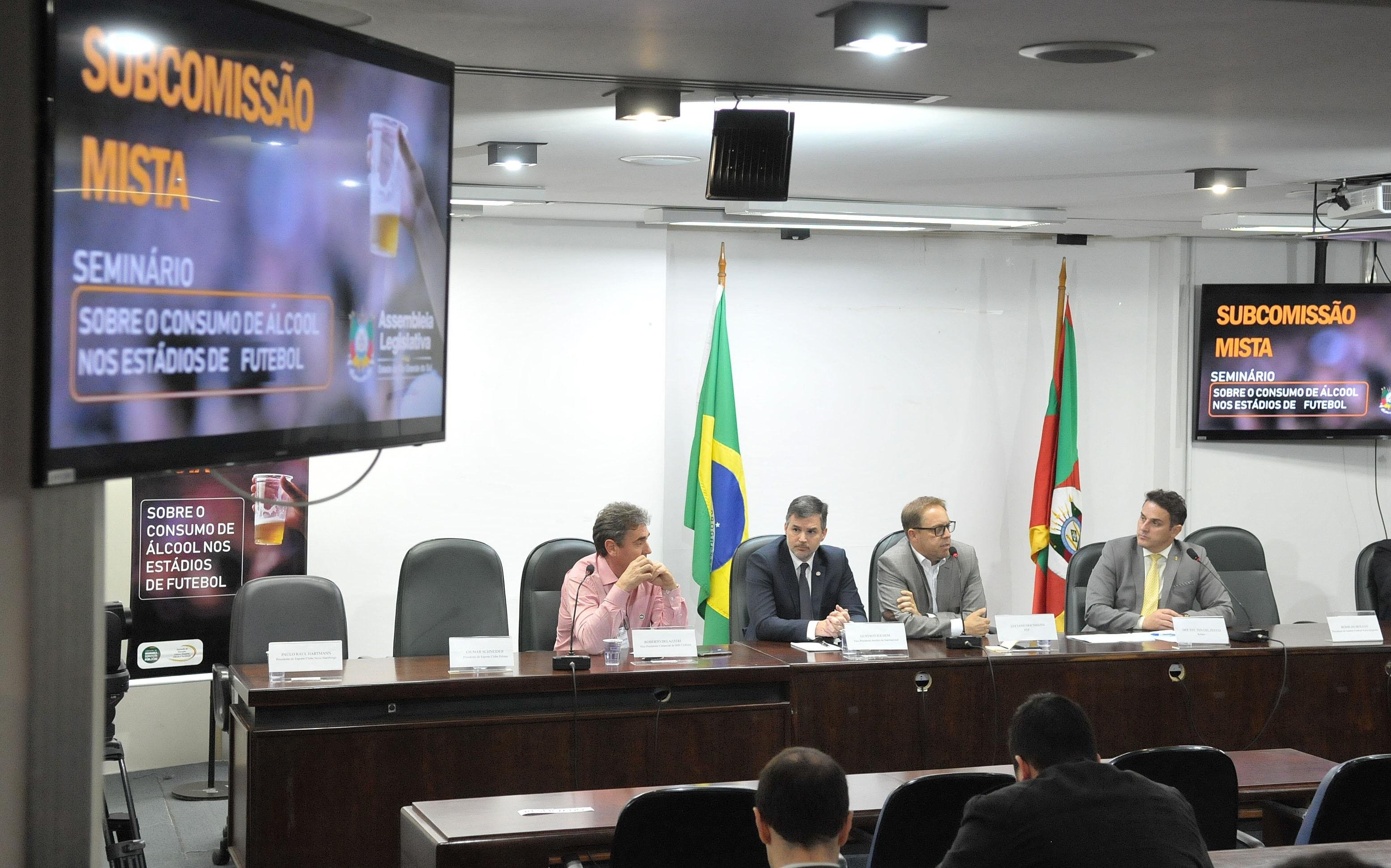 Comiss&atilde;o debateu o tema nesta segunda-feira