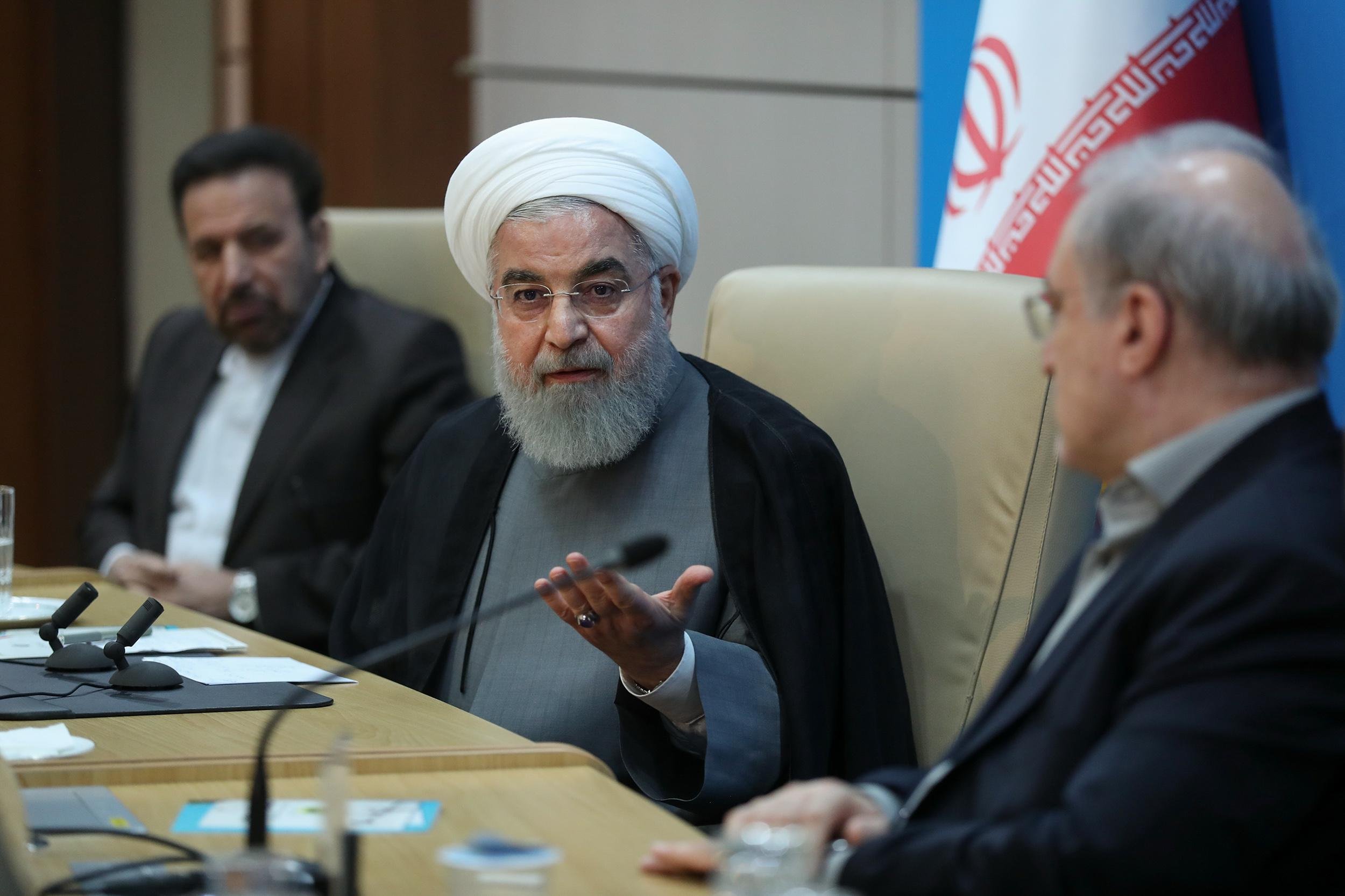 Presidente iraniano conversou com Emmanuel Macron por telefone
