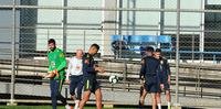 Seleção treinou no CT Luiz Carvalho antes do duelo contra o Paraguai