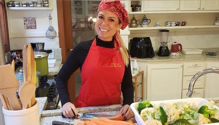 As suas del&iacute;cias foram ganhando o p&uacute;blico e receberam a marca "Chef Nono Braga". Manoela explica que herdou da av&oacute; materna o dom de cozinhar