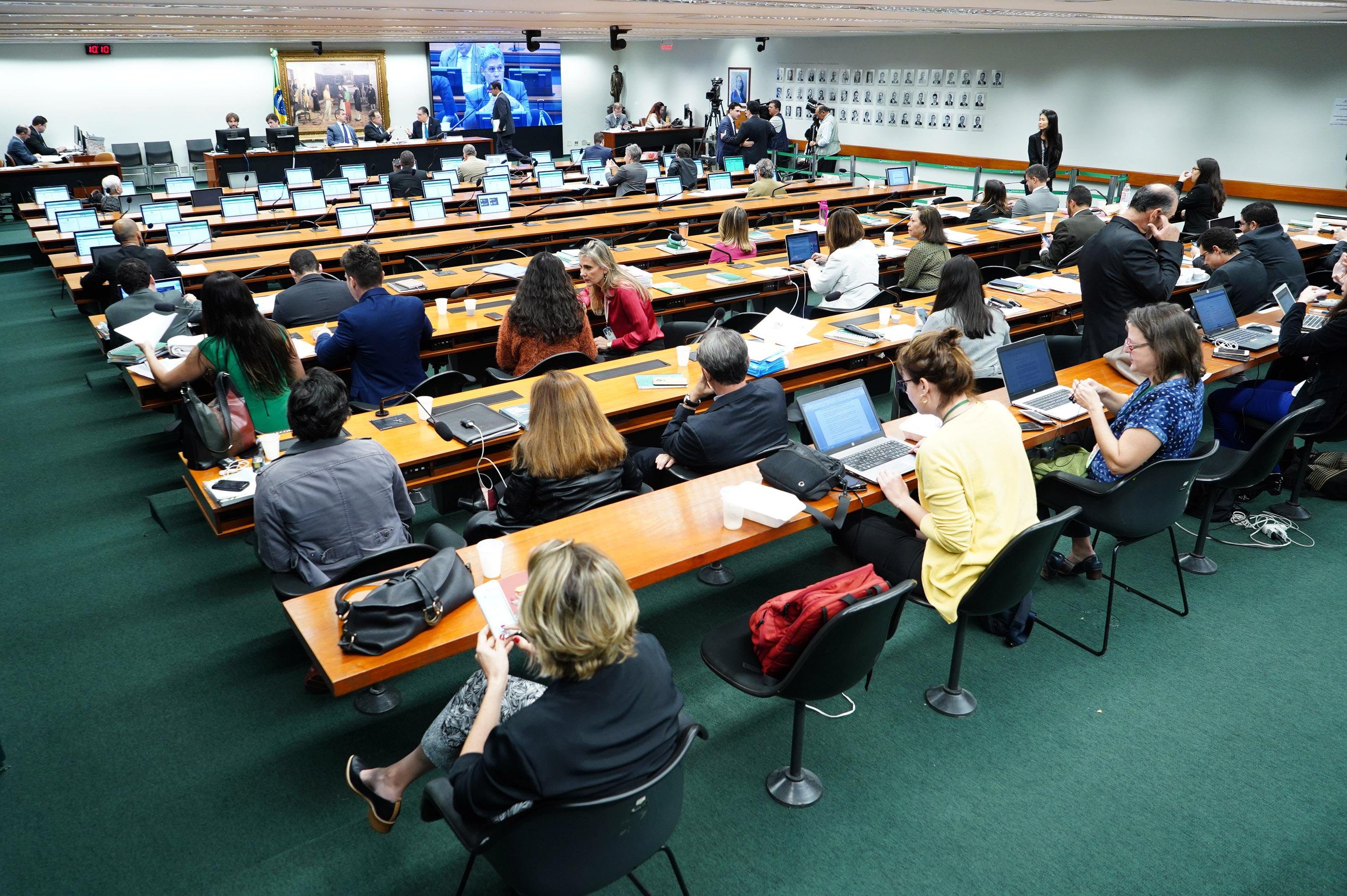 Comiss&atilde;o Especial da Previd&ecirc;ncia encerrou debates