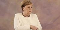 Chanceler alemã tremeu por cerca de dois minutos durante discurso presidencial