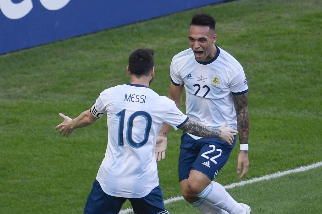 Lautaro Mart&iacute;nez marcou um dos gols da vit&oacute;ria da Argentina nesta sexta-feira