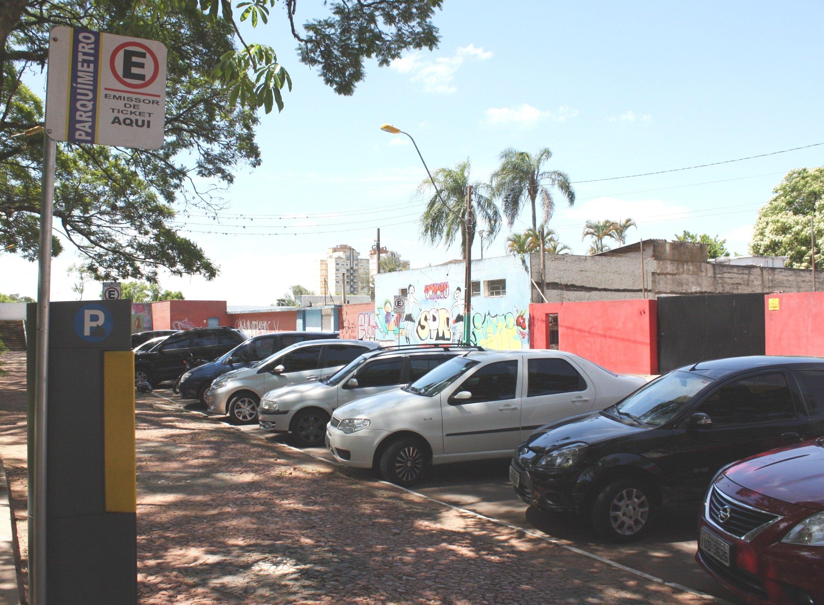 Tarifas est&atilde;o mais caras para estacionamento rotativo