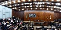 Privatização da CEEE foi aprovada pela Assembleia Legislativa por 40 votos a favor e 14 contra