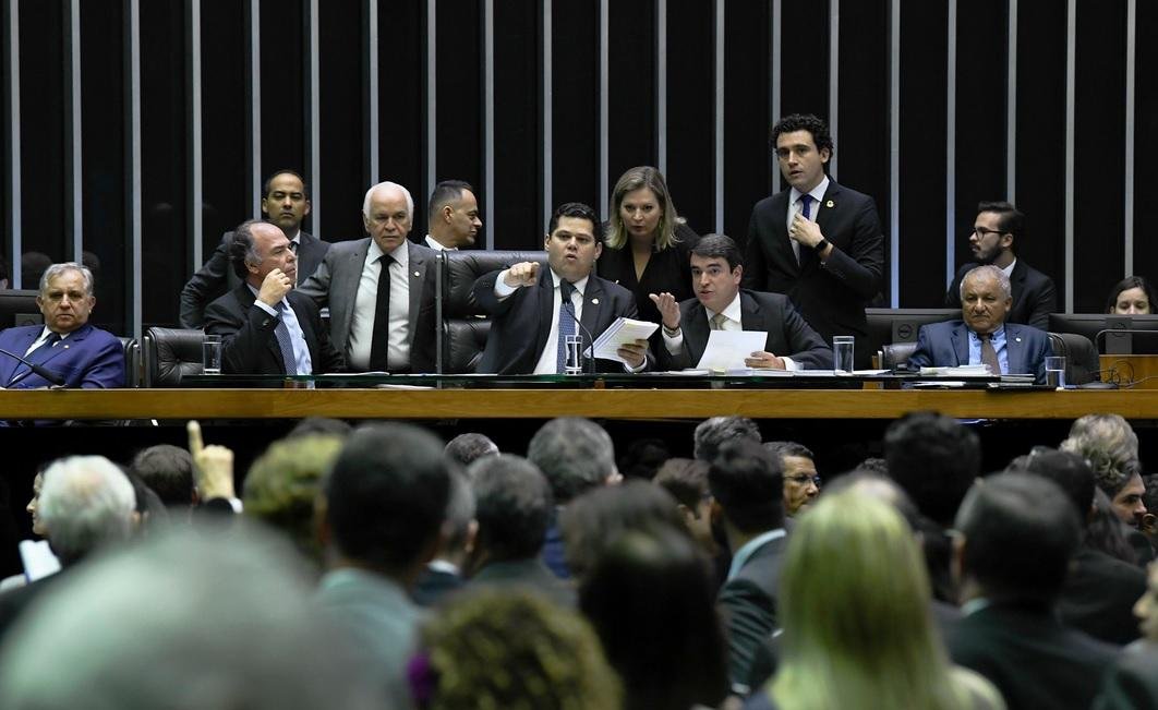 Recursos precisavam de aval do Congresso