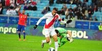 Peruano marcou o terceiro gol na goleado contra o Chile nas semifinais do tornei
