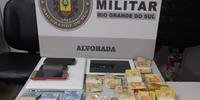 Brigada Militar prendeu traficante em flagrante com dinheiro, drogas e outros objetos