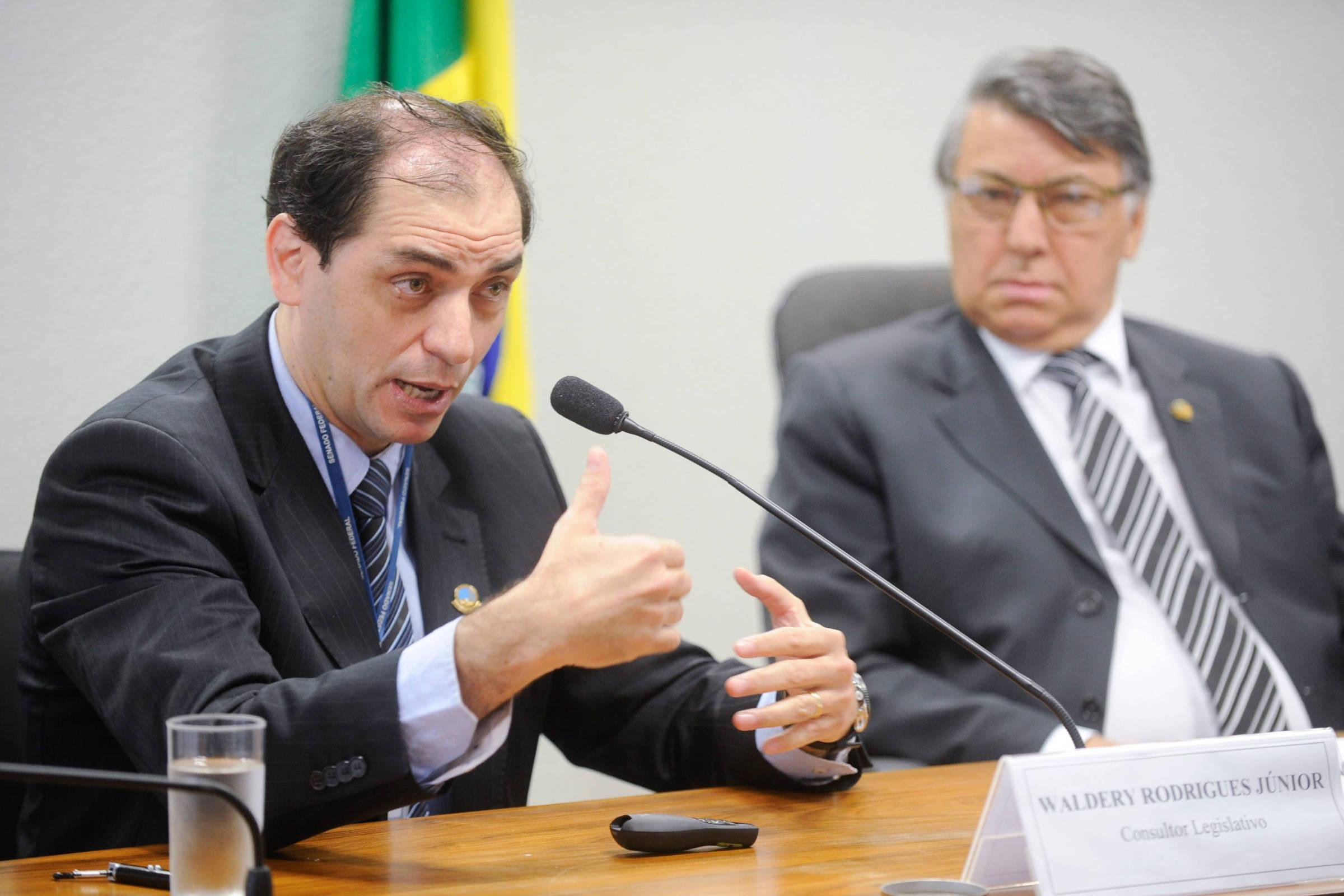 "Com a aprova&ccedil;&atilde;o da reforma da Previd&ecirc;ncia na C&acirc;mara, n&oacute;s j&aacute; teremos condi&ccedil;&otilde;es de divulgar a reforma tribut&aacute;ria", comentou a jornalistas