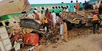 Choque entre trens causou nove mortes no Paquistão