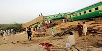 Más condições de sistema ferroviário no Paquistão faz com que esse tipo de acidente seja comum no país