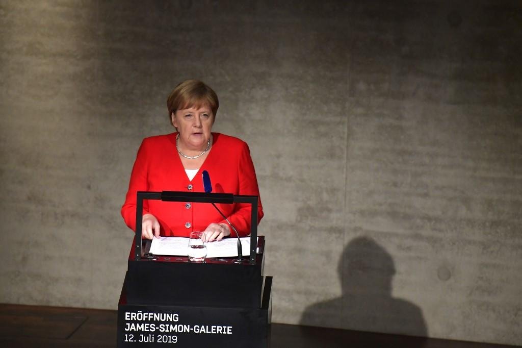 Merkel faz 65 anos no pr&oacute;ximo dia 17 e est&aacute; a 14 anos no poder