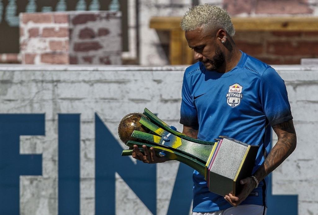 Neymar disse que est&aacute; quase totalmente recuperado da les&atilde;o