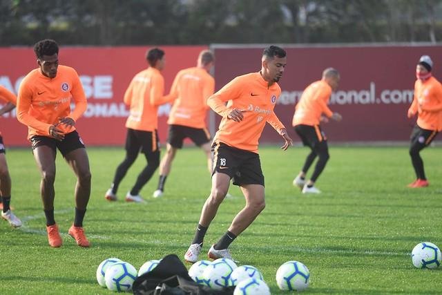 Inter usar&aacute; reservas na partida deste domingo