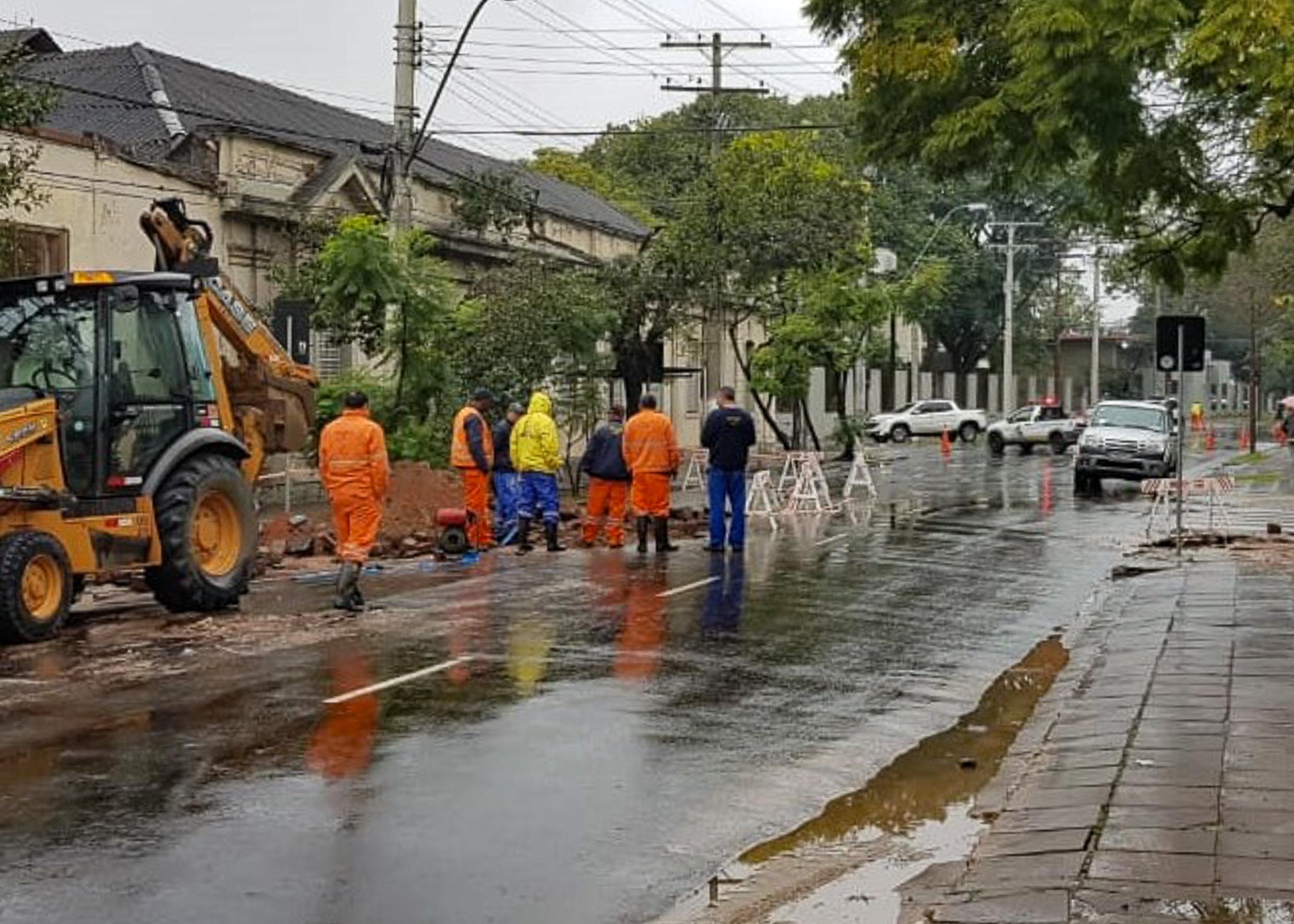 Desvio ocorre em raz&atilde;o de obra do Dmae
