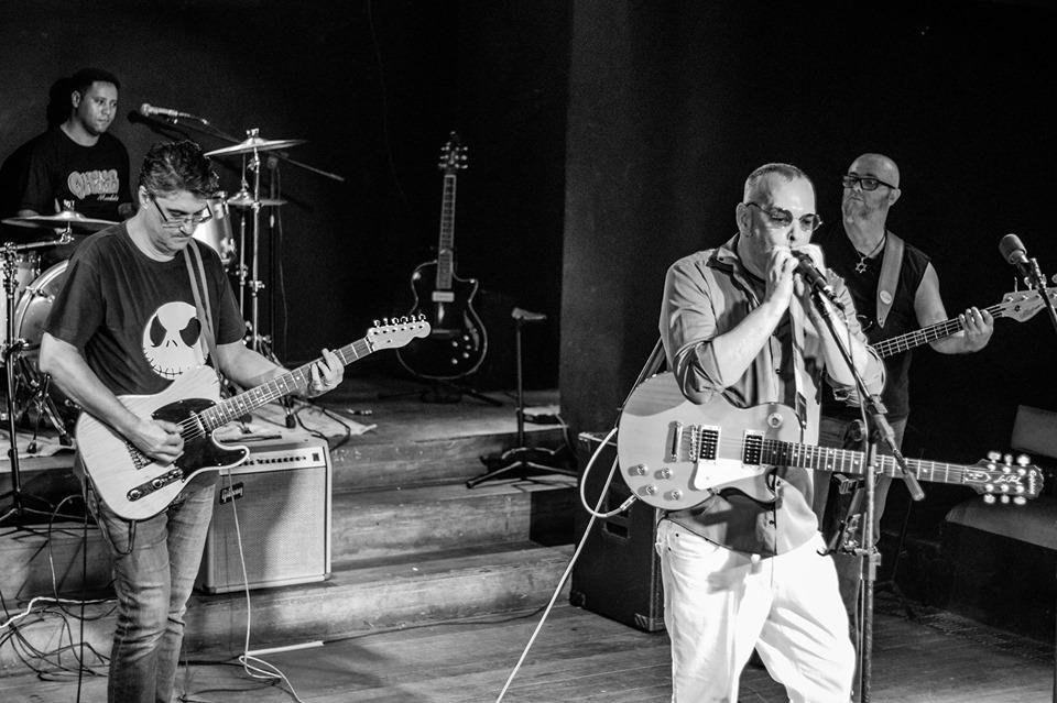 Eletroacordes faz show nesta quinta-feira