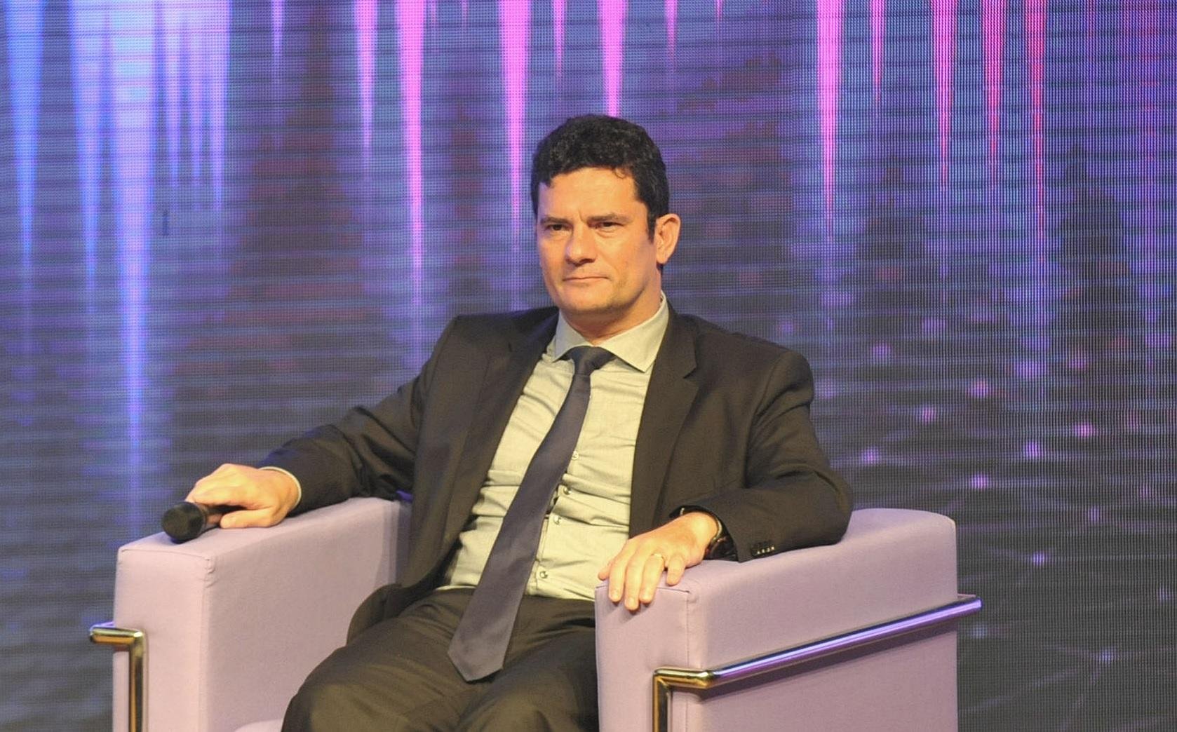Ministro nega autenticidade de vazamentos, obtidos supostamente por hackers