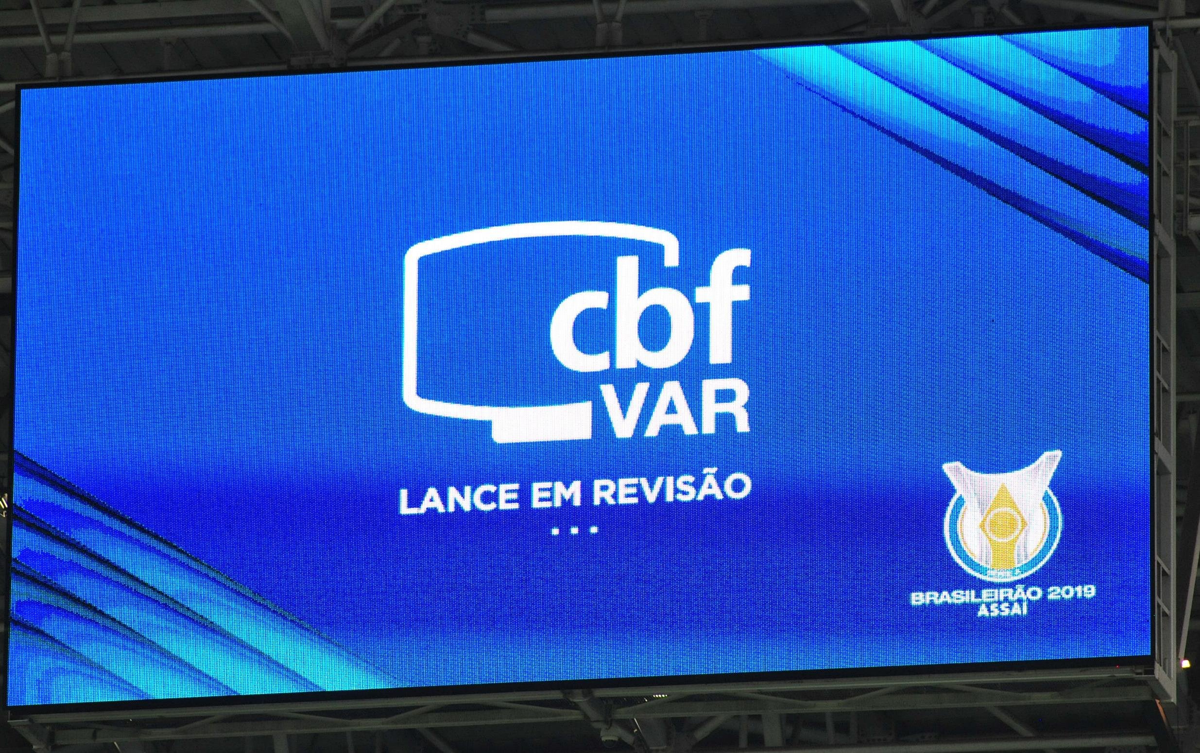 &Aacute;udio do VAR foi divulgado neste domingo