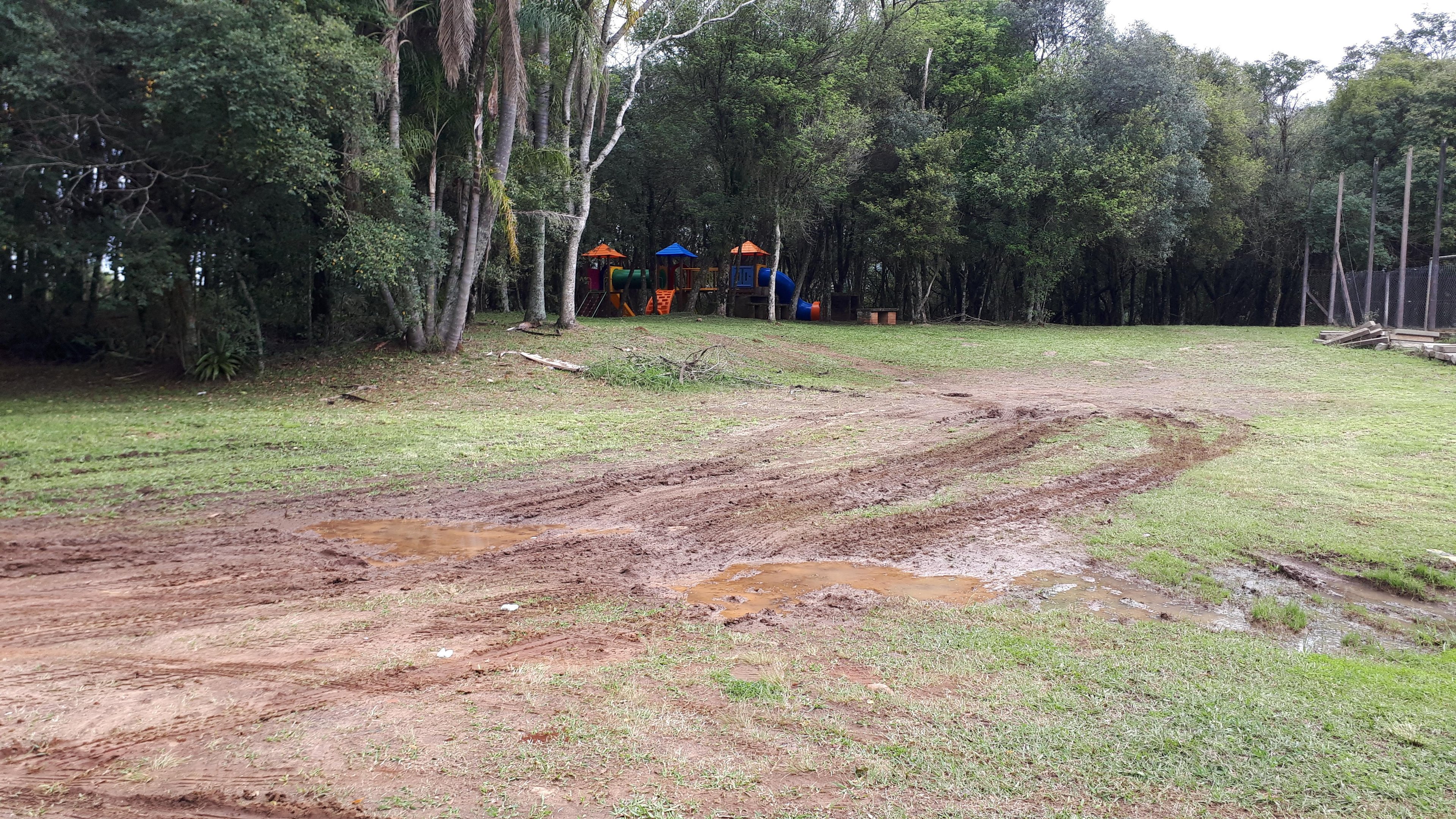 Est&atilde;o previstas a constru&ccedil;&atilde;o de mini quadras de frescobol, v&ocirc;lei e futebol
