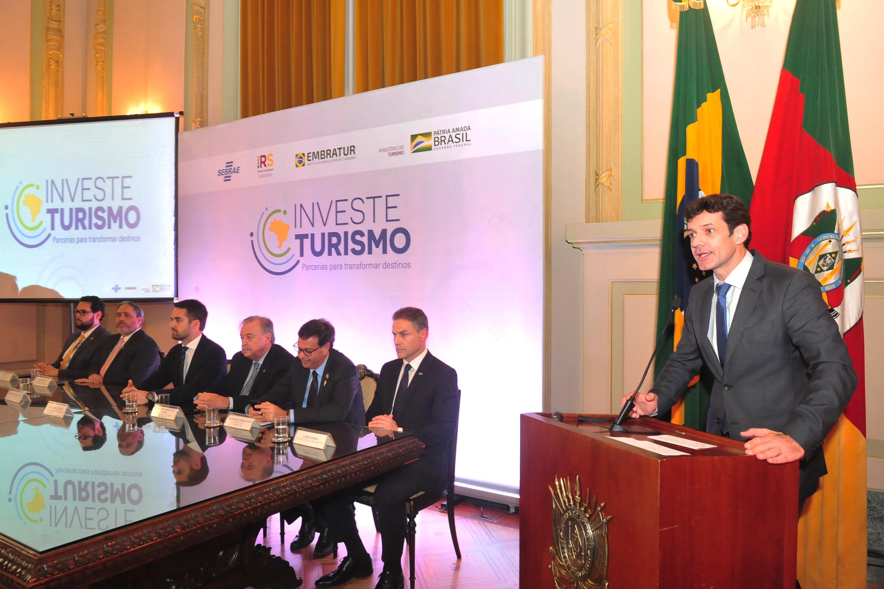 Ministro do Turismo esteve em Porto Alegre nessa quarta-feira