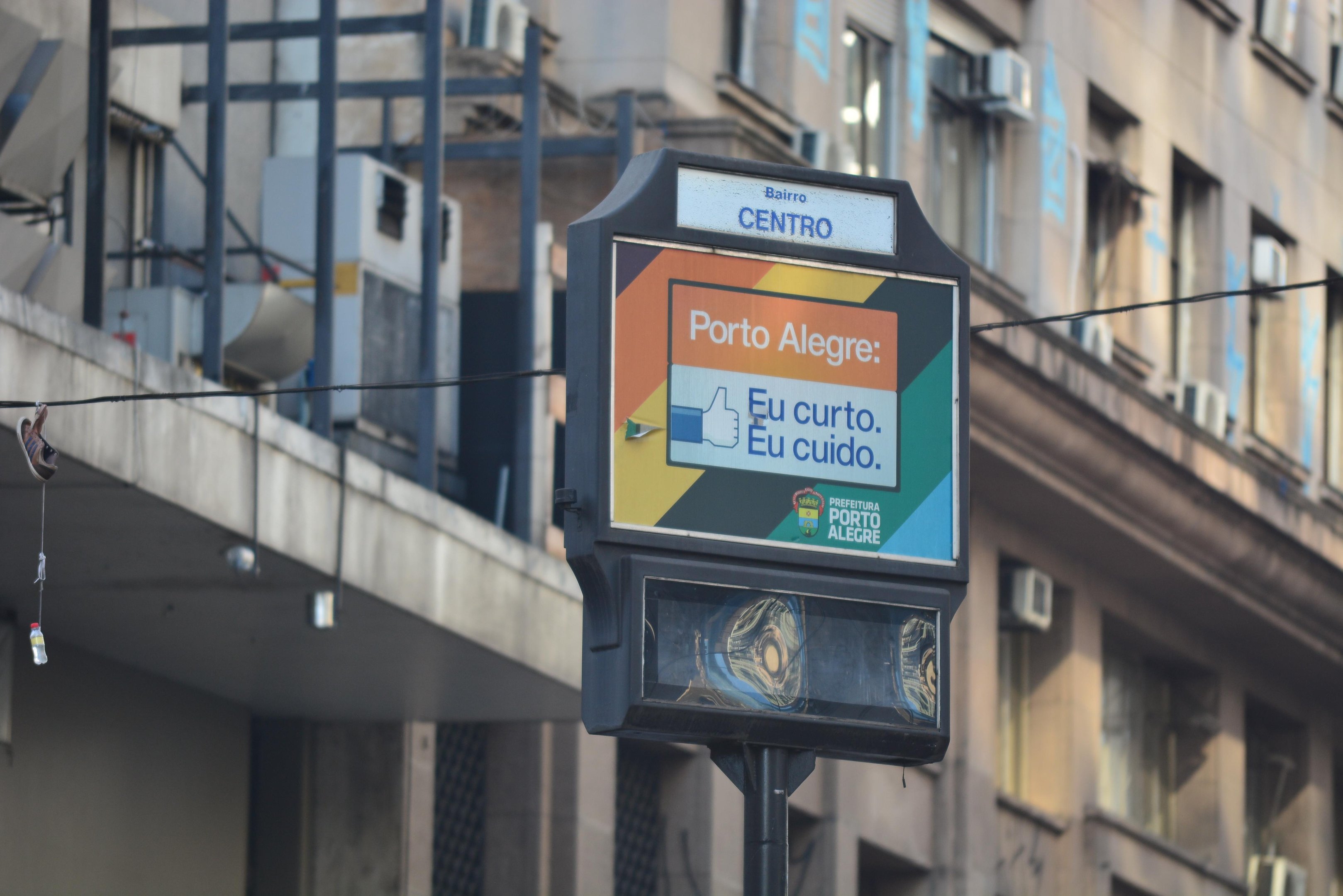 Rel&oacute;gios digitais de Porto Alegre est&atilde;o desligados desde 2015