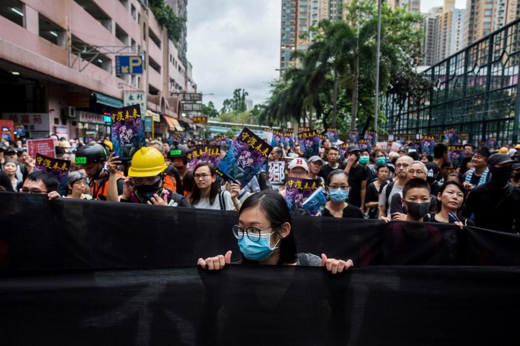 Movimento de protesto em Hong Kong organizou uma grande manifesta&ccedil;&atilde;o neste s&aacute;bado