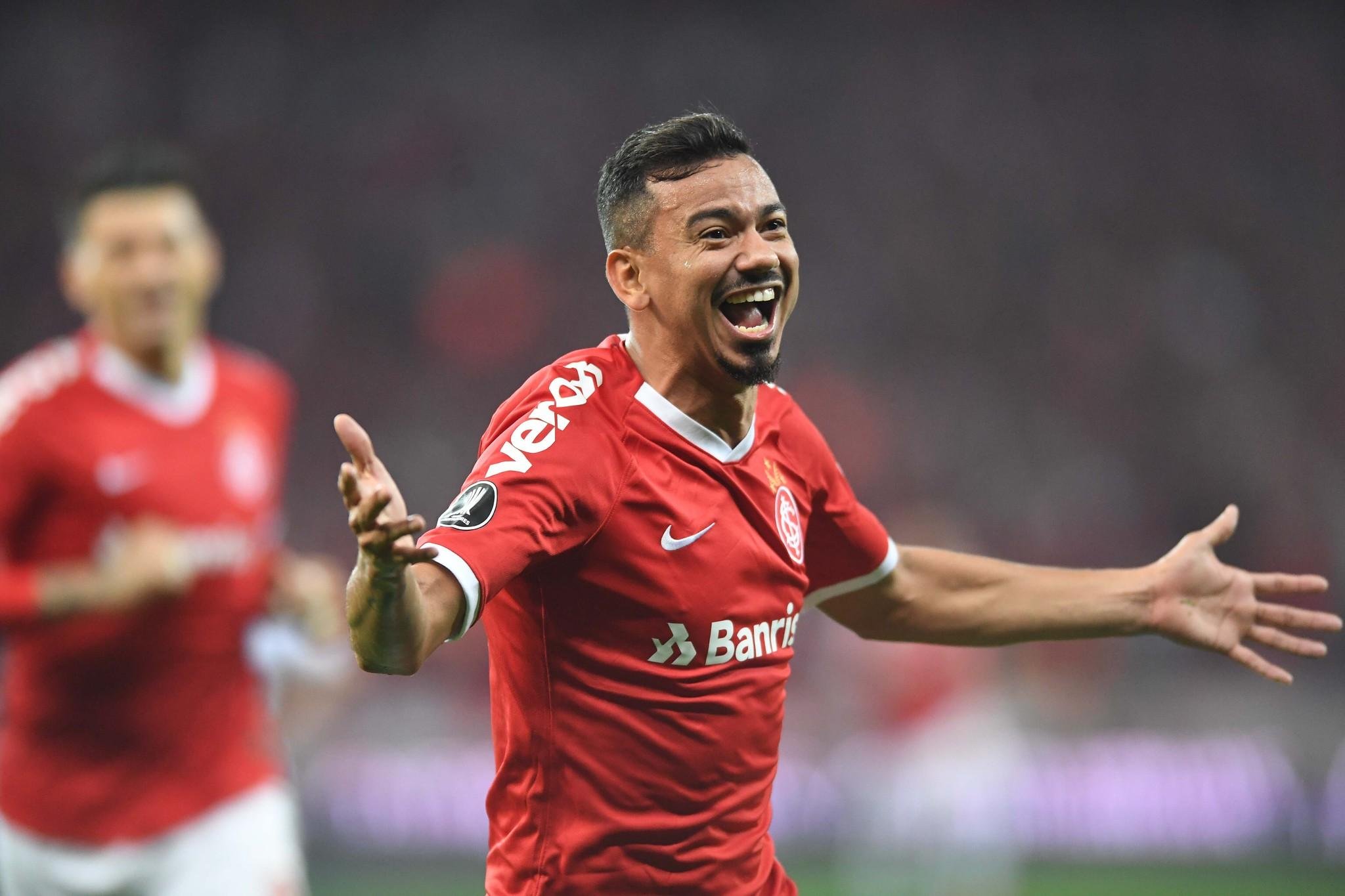 Rodrigo Lindoso deve ser reavaliado at&eacute; momentos antes da partida contra o Cruzeiro