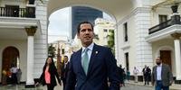 Guaidó lidera pressão popular para que Maduro deixe presidência