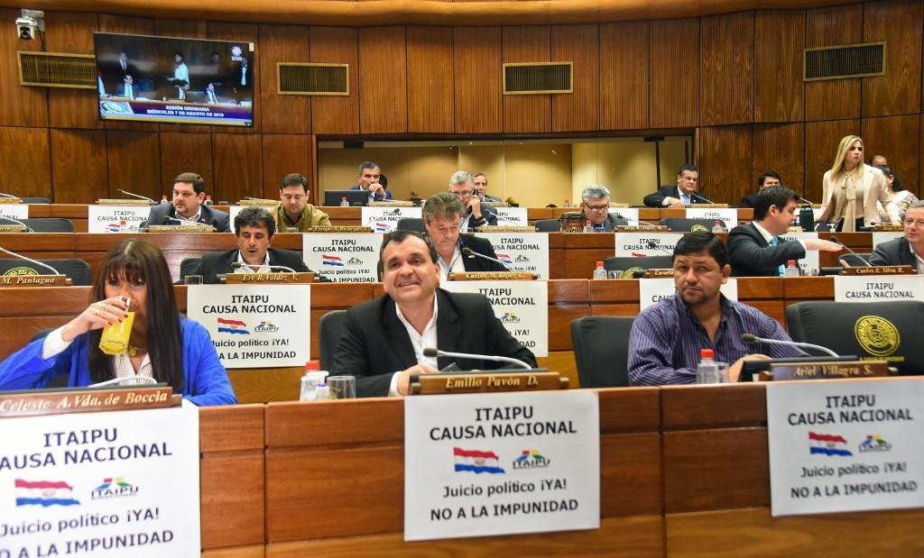 Pedido est&aacute; relacionado com acordo secreto com o Brasil sobre usina de Itaipu