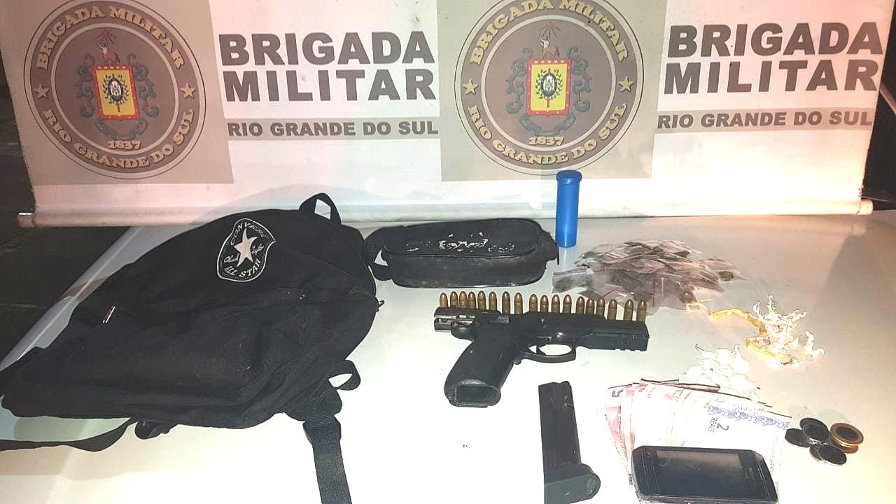 Armamento e drogas estavam dentro de uma mochila com o suspeito detido dentro do &ocirc;nibus