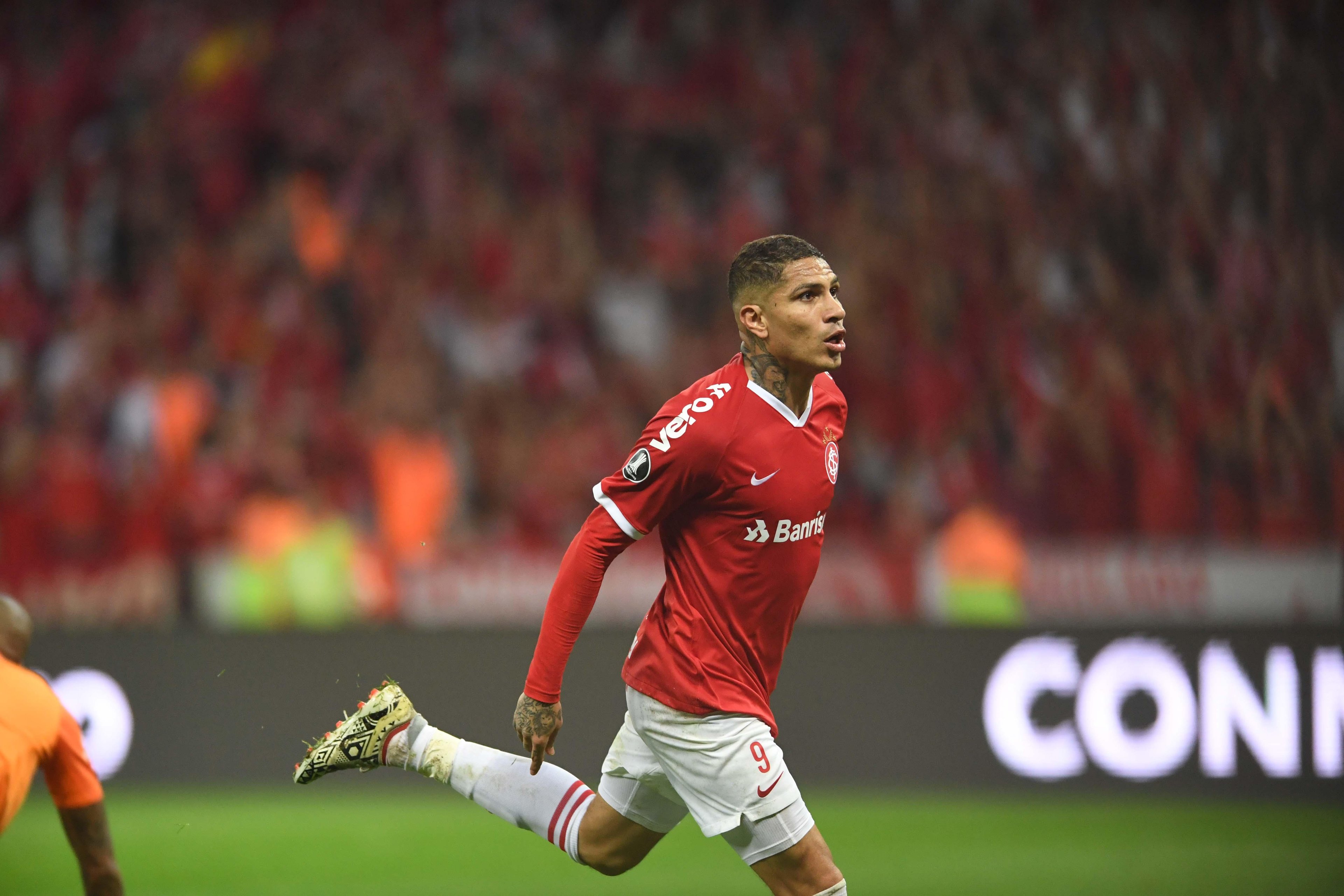 Jogador pode ficar fora do segundo jogo da semifinal por compromisso com a Sele&ccedil;&atilde;o Peruana