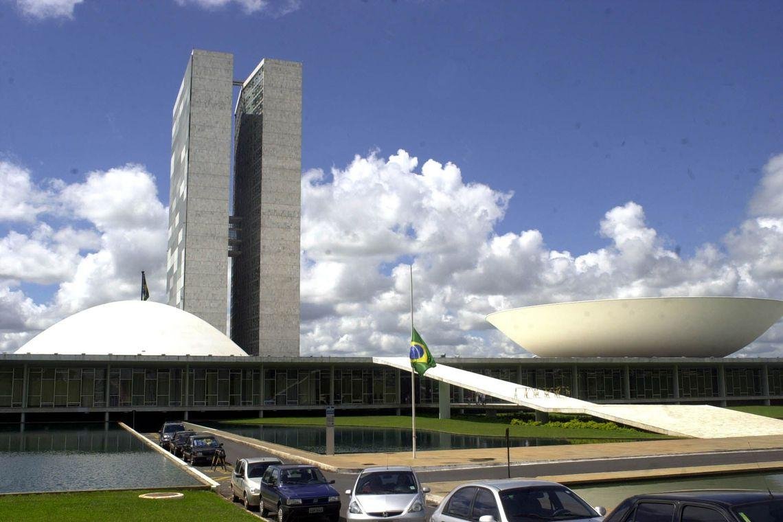 Depois de apreciada na CCJ, a mat&eacute;ria precisa passar por dois turnos de vota&ccedil;&atilde;o no plen&aacute;rio do Senado