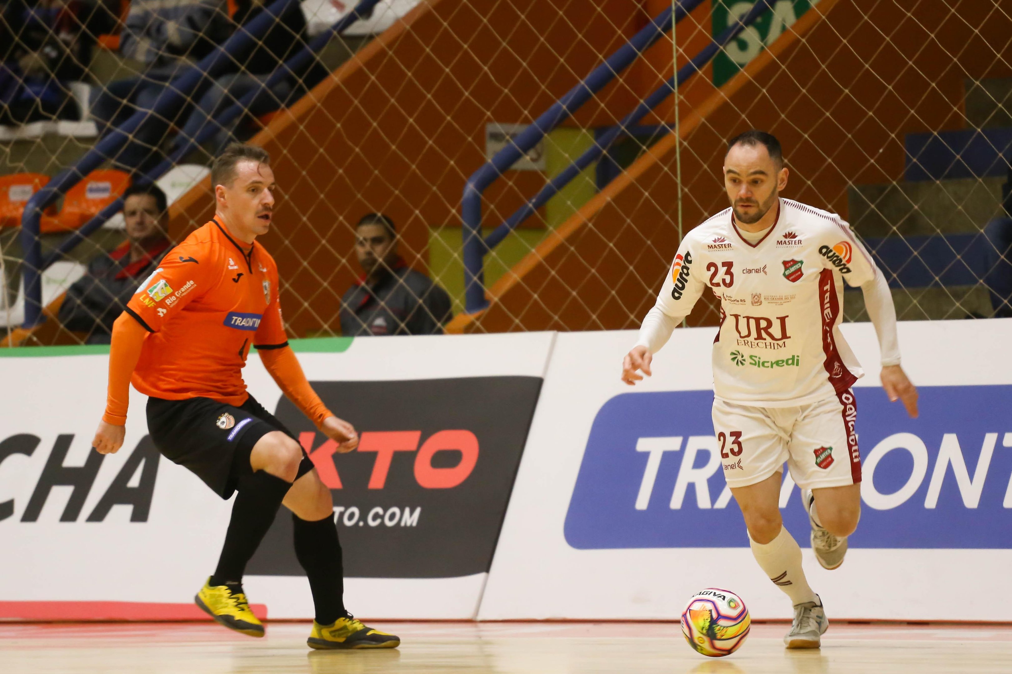 ACBF e Atl&acirc;ntico disputar&atilde;o a final da Ta&ccedil;a Brasil de futsal em 25 de agosto