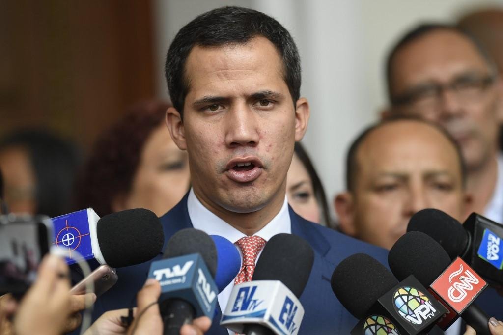 Segundo Guaid&oacute;, governo ir&aacute; se "afogar em um desastre"