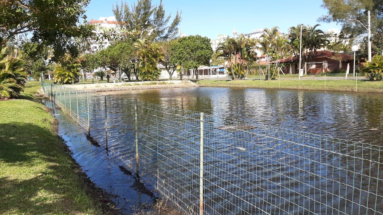 Lago artificial fica entre a Casa de Cultura Erico Verissimo e a Avenida Paraguassu