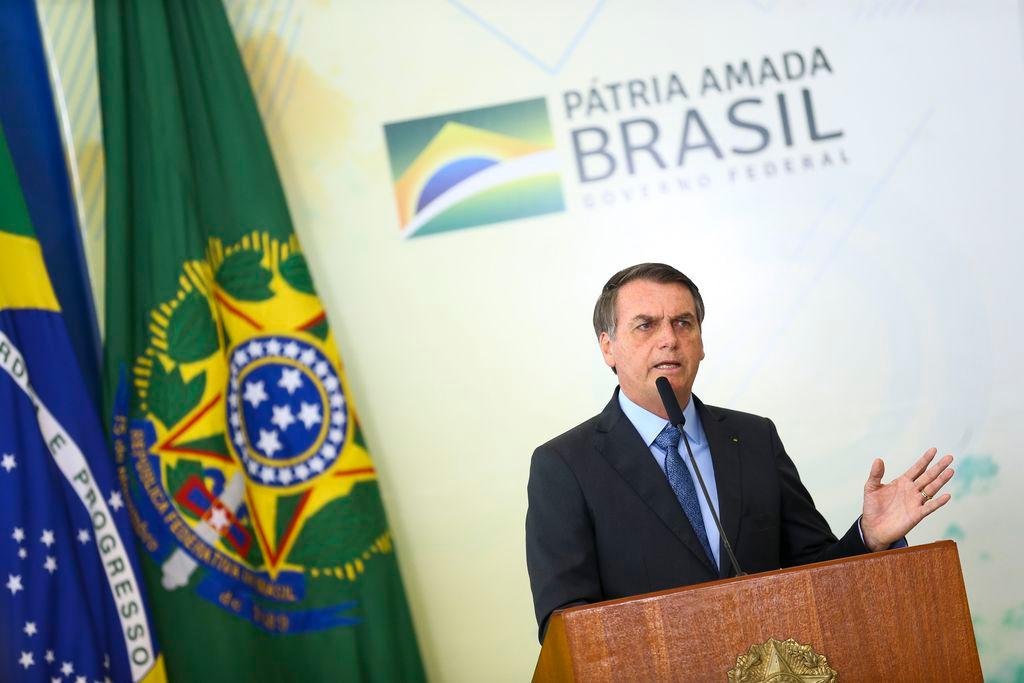 Interfer&ecirc;ncia teria atendido pedido de familiares de Bolsonaro