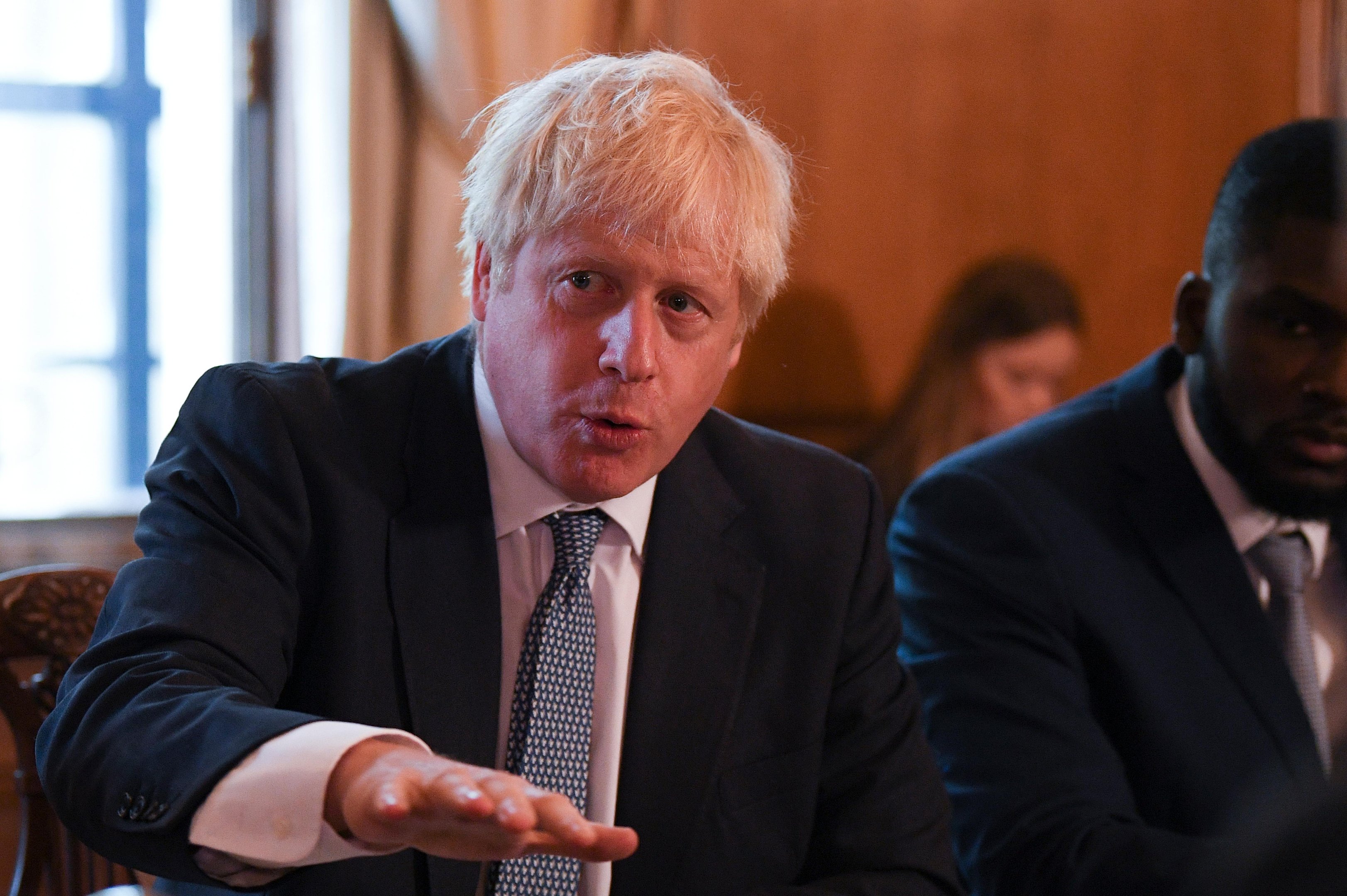 Governo do primeiro-ministro brit&acirc;nico, Boris Johnson, afirmou nesta segunda-feira (19) que cessar&aacute; de imediato a livre-circula&ccedil;&atilde;o de pessoas, em caso de um Brexit sem acordo no dia 31 de outubro
