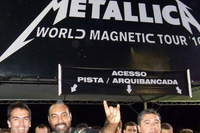 Eu e meu amigo Darci no Parque Condor no show de 2010 do Metallica